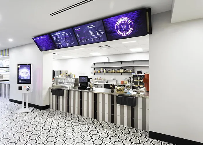 Hilton Niagara Falls/ Fallsview Hotel&Suites